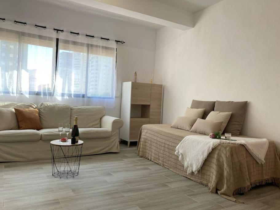 Coqueto Apartamento De Playa Con Piscina Y Terraza فالنسيا المظهر الخارجي الصورة
