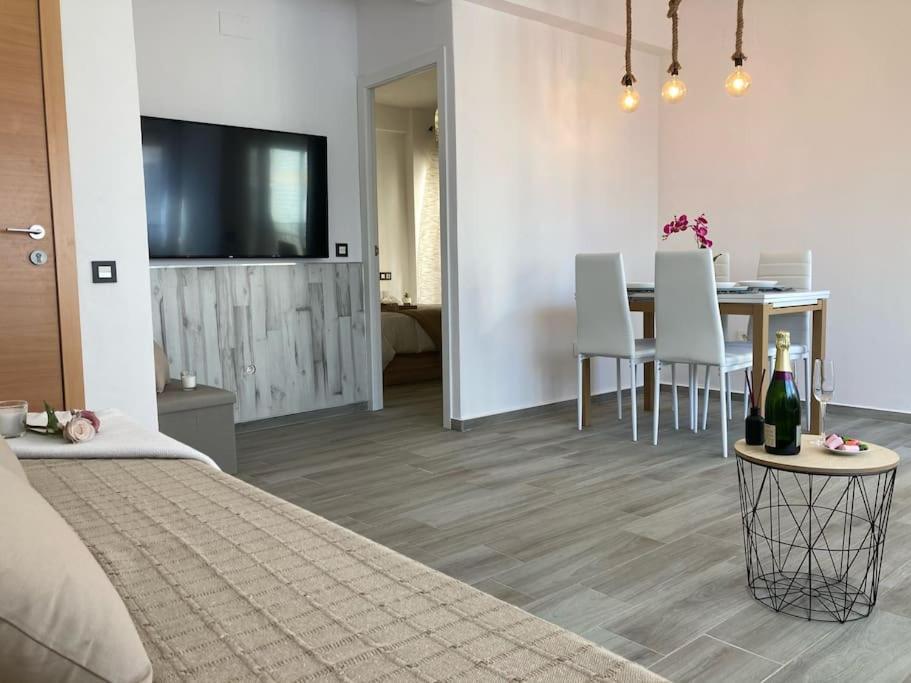 Coqueto Apartamento De Playa Con Piscina Y Terraza فالنسيا المظهر الخارجي الصورة
