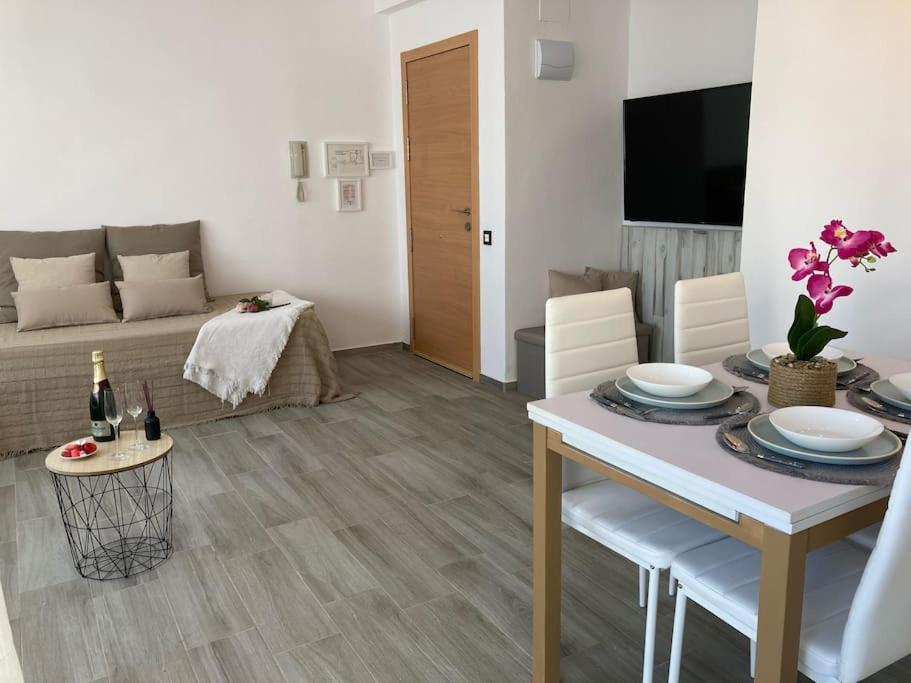 Coqueto Apartamento De Playa Con Piscina Y Terraza فالنسيا المظهر الخارجي الصورة